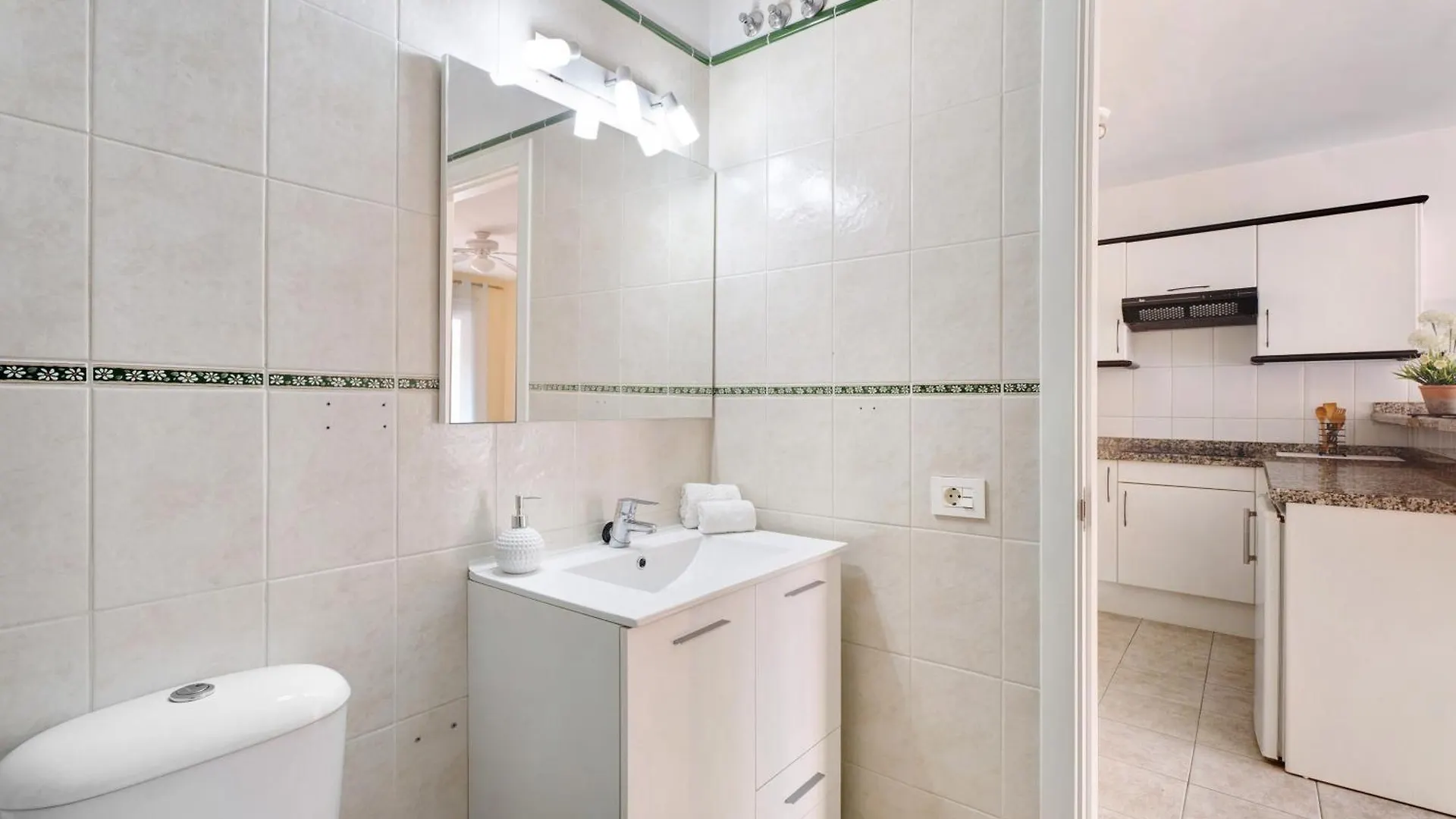 Sol Y Mar Apartment Puerto de Santiago  Spain